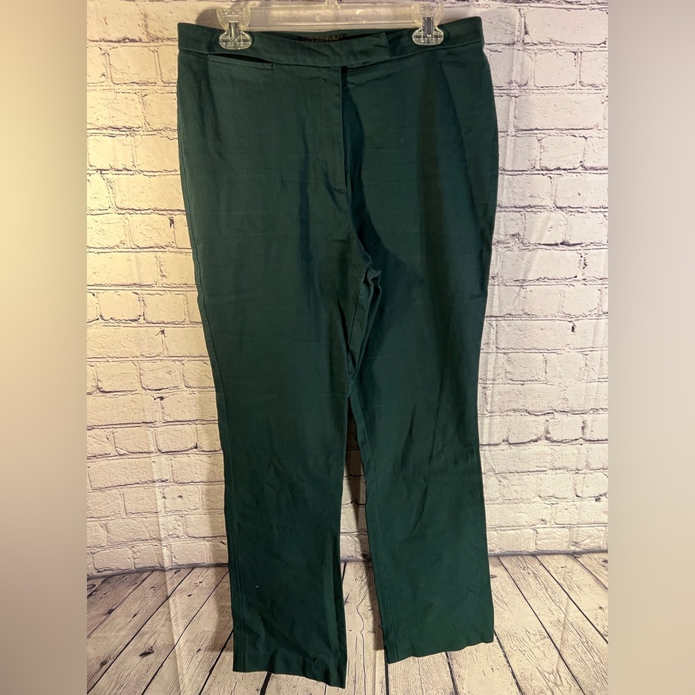New York khaki Ladies straight leg pants. Emerald Green. Size 14